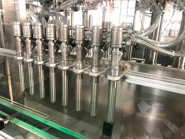 haha体育
自动灌装机设备细节展示