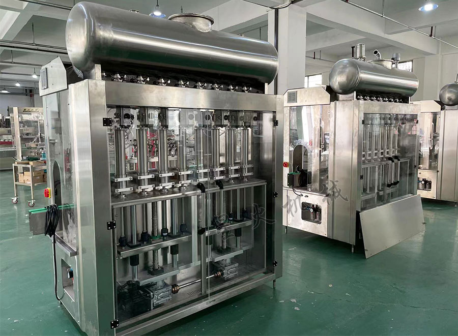 haha体育
灌装机设备展示