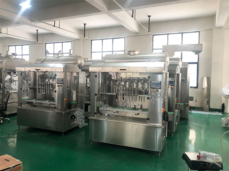 haha体育
haha体育灌装机设备展示