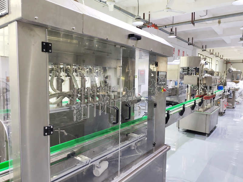 haha体育
haha体育灌装机生产线展示