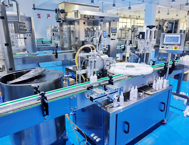 haha体育液体灌装旋盖一体机实拍 